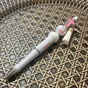 Decorative Religious Pen with beads - Teach - White and Pink
